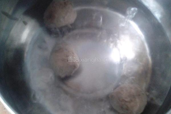 青菜丸子汤的做法图解3
