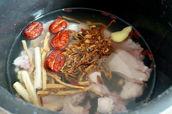 虫草花炖鸡的做法图解4