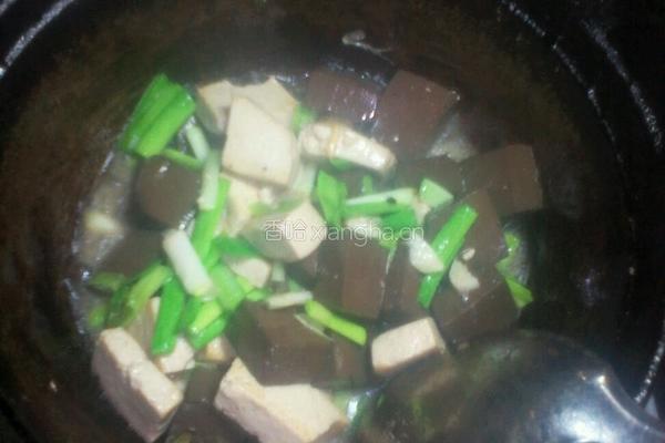 鸡血炒豆腐的做法图解6