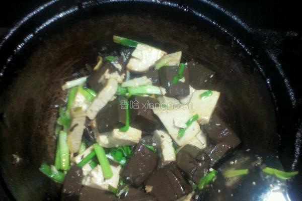 鸡血炒豆腐的做法图解7