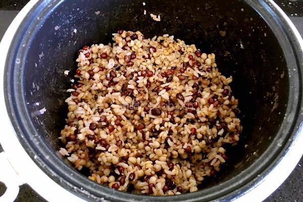 红豆薏米饭的做法图解4