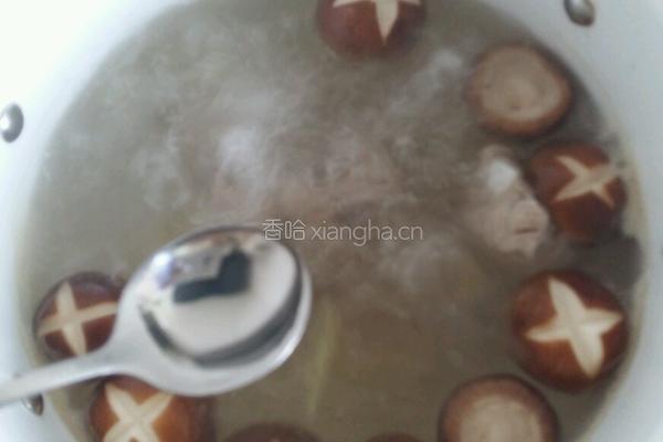 香菇冬瓜排骨汤的做法图解8