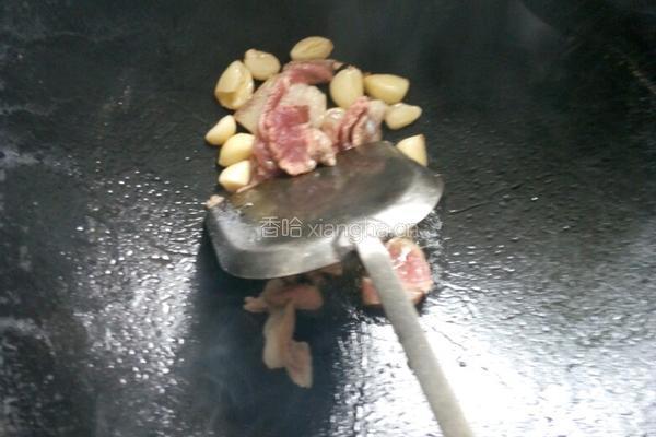 秋葵炒肉片的做法图解2