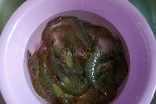 香酥炸虾球的做法图解1