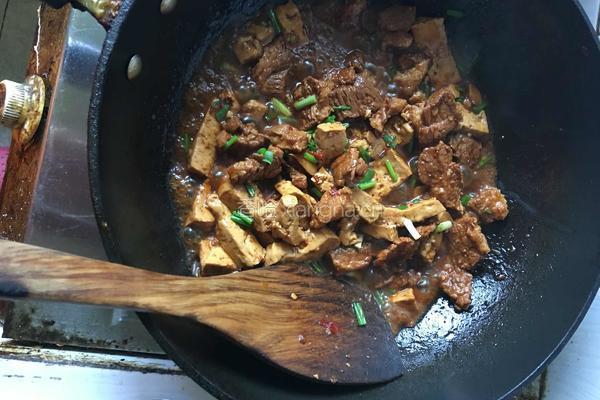 豆腐红烧肉的做法图解8