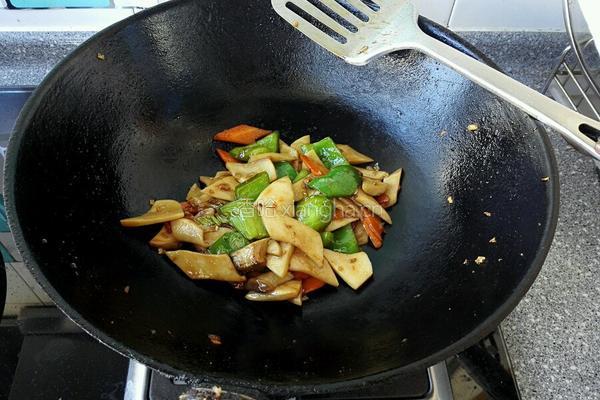 杏鲍菇炒胡萝卜的做法图解8