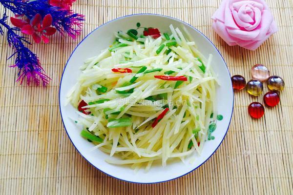 芹菜炒土豆片的做法图解10