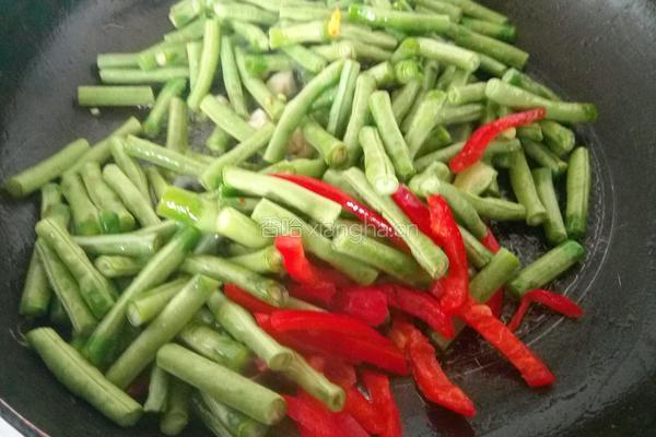 豇豆炒鸡蛋的做法图解5