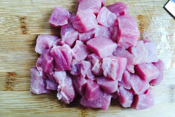 家制牙签肉的做法图解1