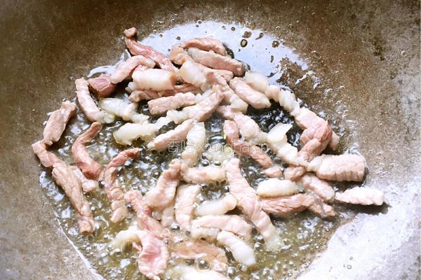 莲藕炒肉的做法图解3