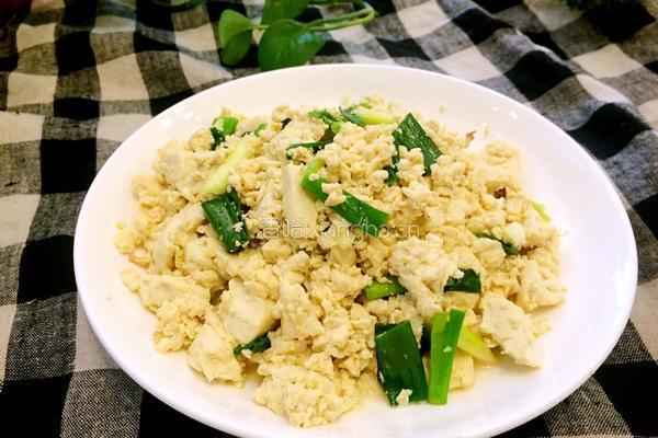 小葱炒豆腐的做法图解8
