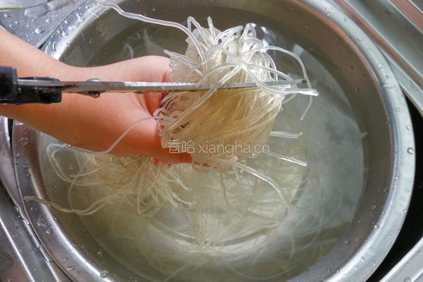 韭菜炒粉丝的做法图解1