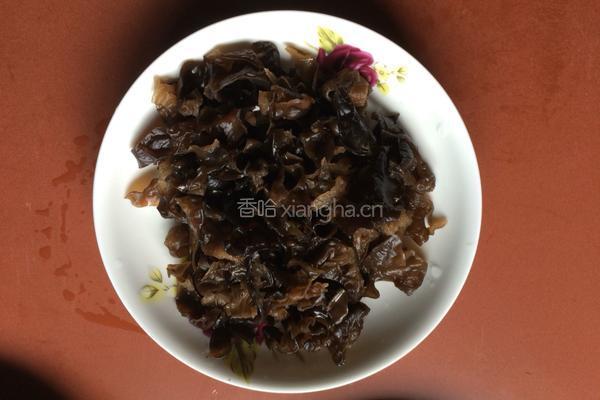 木耳豆腐的做法图解2