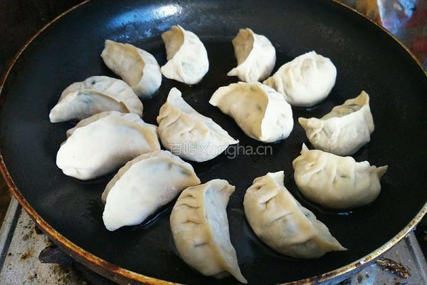 素锅贴的做法图解9
