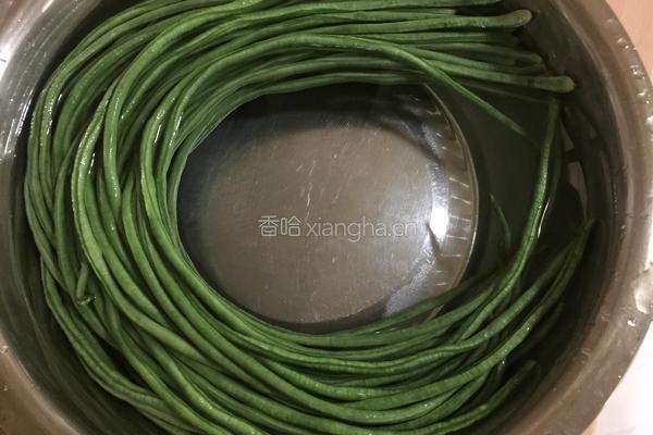 猪肉豆角水饺的做法图解5