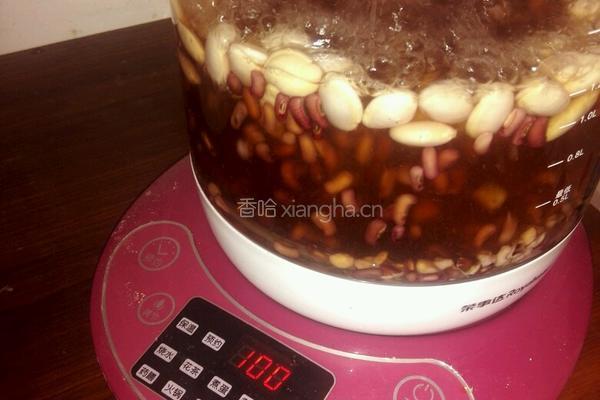 赤小豆茨实扁豆糖水的做法图解3