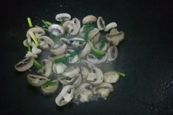 炒蘑菇的做法图解7