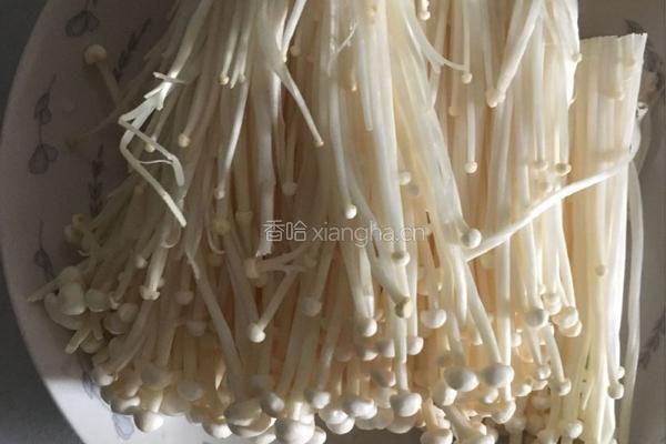 金针菇培根的做法图解2