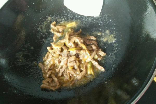 红萝卜丝炒牛肉丝的做法图解7