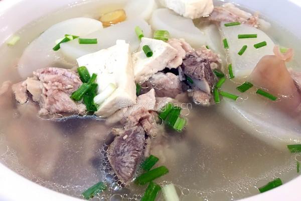 白萝卜豆腐排骨汤的做法图解7