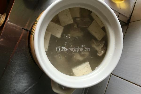 白萝卜豆腐排骨汤的做法图解5