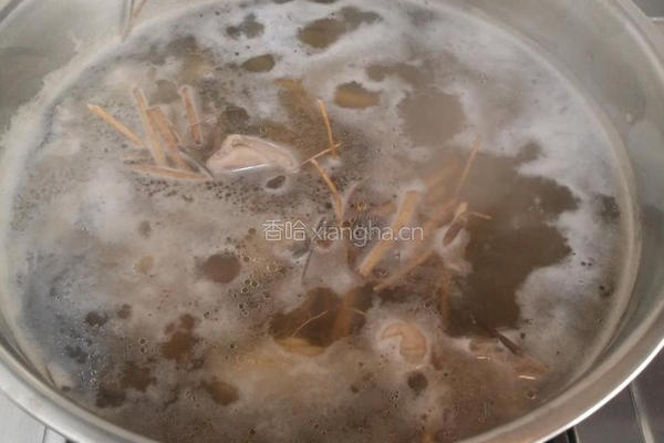 药材炖鸡的做法图解7