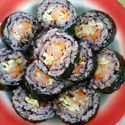紫米金针菇寿司