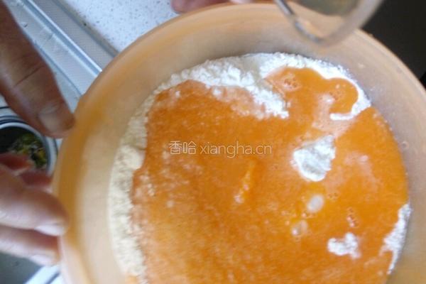 猪肉酸菜饺子的做法图解1