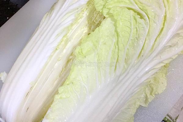 韩式辣白菜的做法图解1
