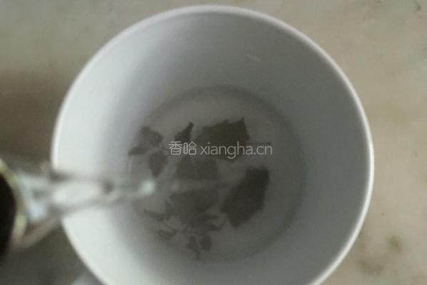 蜂蜜薄荷茶的做法图解2
