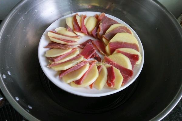 腊肉蒸土豆的做法图解5