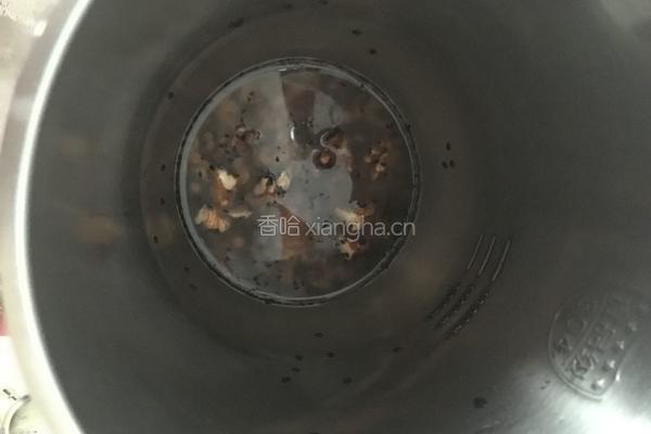 黑芝麻核桃黑豆糊的做法图解10