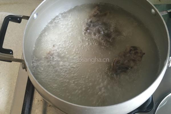 菌菇煲的做法图解4