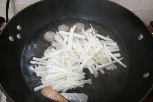 白菜丸子汤的做法图解4