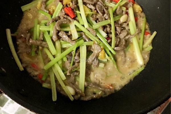 泡椒芹菜牛肉丝的做法图解10