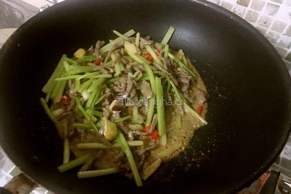 泡椒芹菜牛肉丝的做法图解11