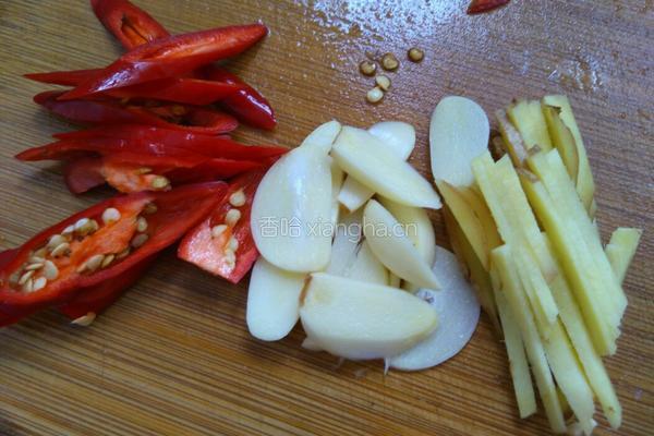芹菜杏鲍菇炒干贝的做法图解3