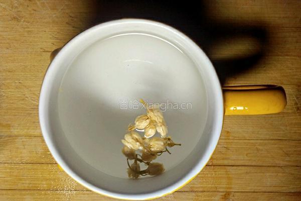 茉莉花蜂蜜茶的做法图解3