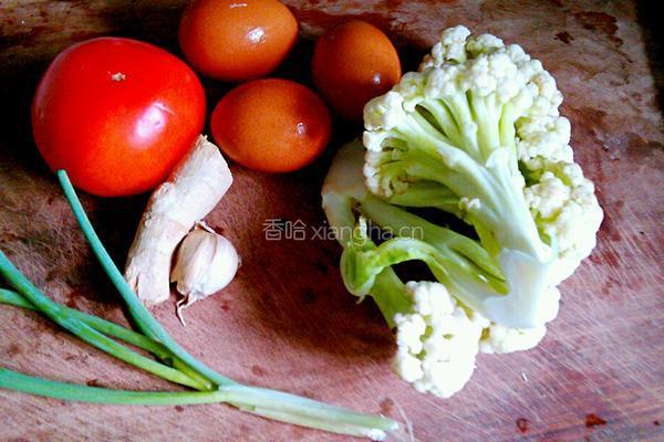 花菜炒鸡蛋的做法图解1