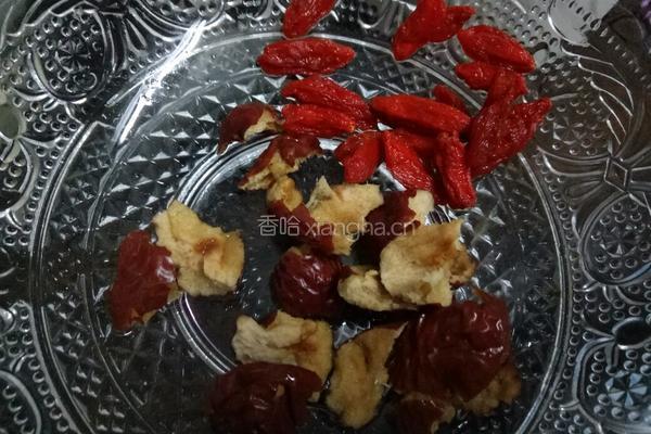 燕窝炖黄花胶的做法图解6