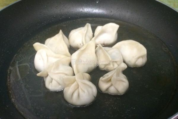 水煎饺的做法图解4