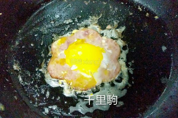 火腿煎蛋的做法图解5