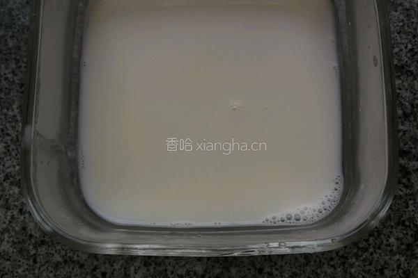 微波炉双皮奶的做法图解2