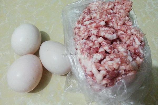 蛋蒸肉的做法图解1