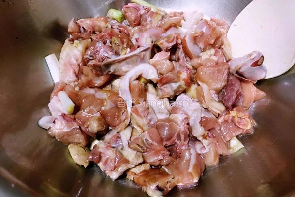 辣子鸡丁的做法图解3