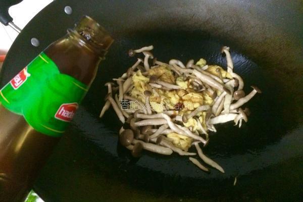 蟹味菇炒蛋的做法图解8