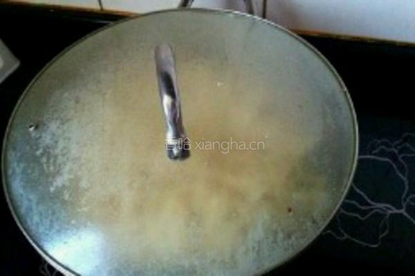 豆角蒸面条的做法图解1