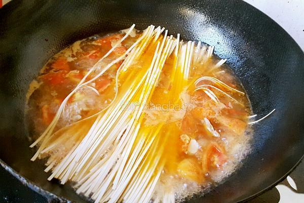西红柿肉丝面的做法图解6