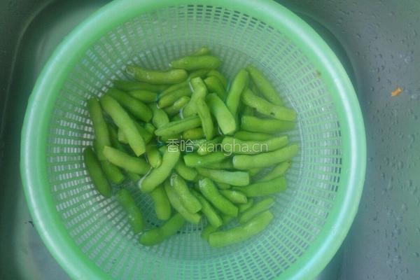 麻辣毛豆的做法图解2