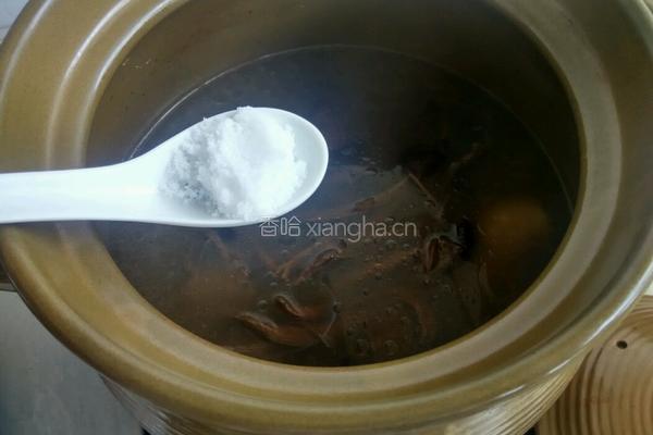 茶树菇鸡腿汤的做法图解4